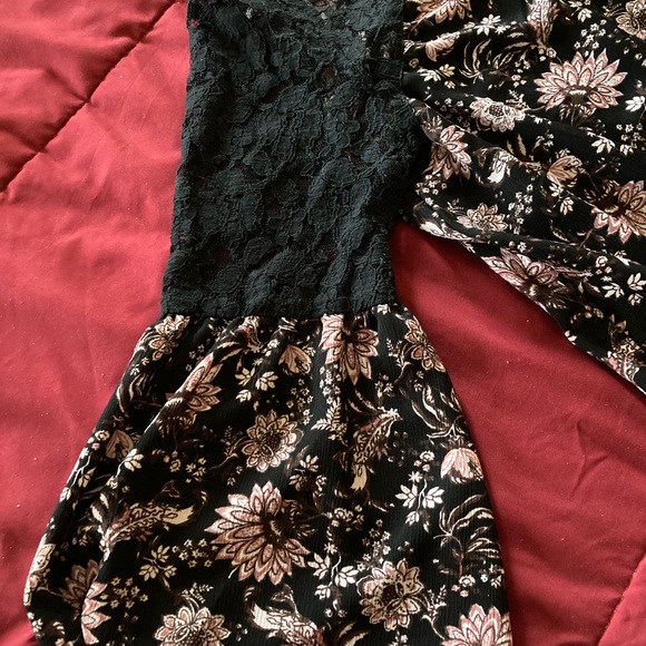 Front Tie Button Down Boho Top - Picture 4 of 7